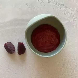 combined-feeding-beetroot-starting-solids